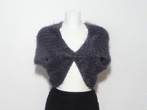 Gilet/ Bol�ro/ Veste Gris Fonc� � Longs Poils- Taille 38/40 12 Paris 15 (75)