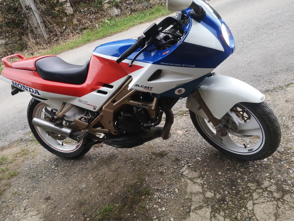HONDA 1990 occasion 12350 Privezac