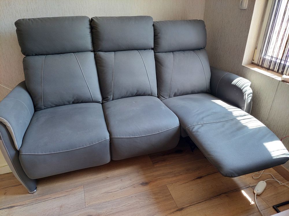 Canap&eacute; 3 places relax gris 04/2023
Meubles
