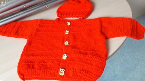 gilet rouge fille 12 mois a 24 mois +bonnet assorti neuf 4 Quetigny (21)