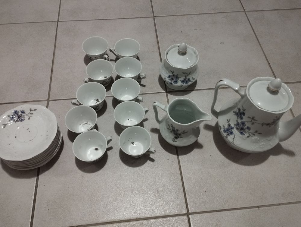 Service &agrave; caf&eacute; porcelaine Cuisine
