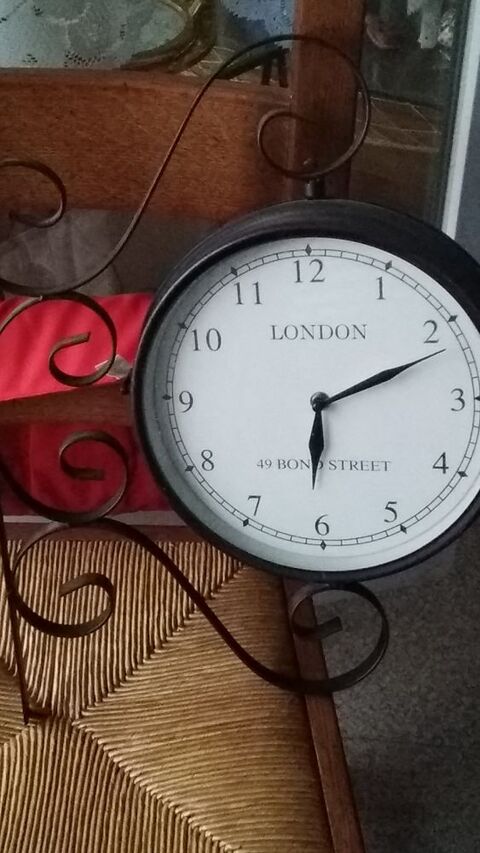 1 pendule ancienne en fer et verre 10 Le Havre (76)