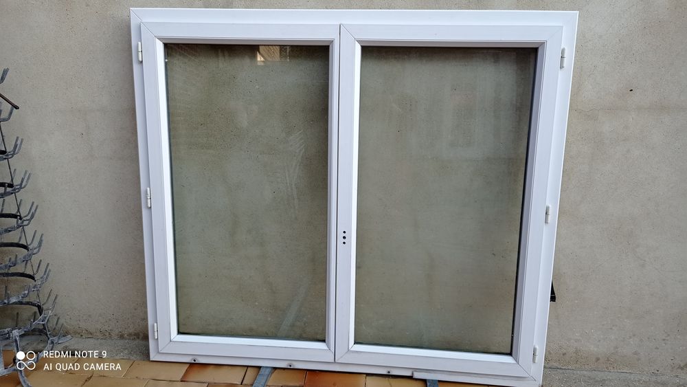 Une double f&eacute;n&ecirc;tre PVC Bricolage
