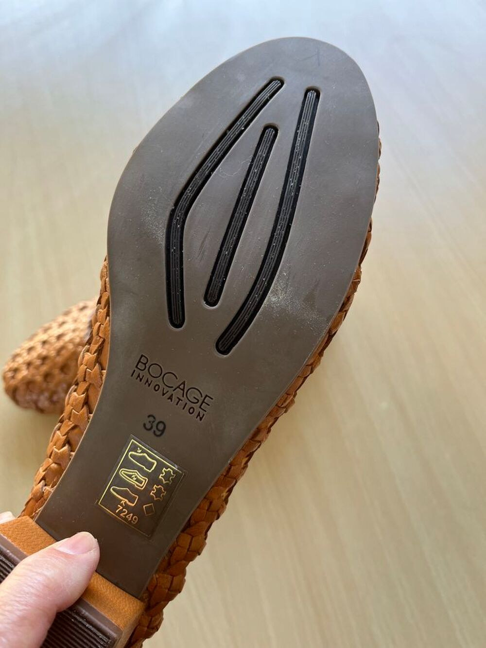 Ballerines tress&eacute;es Bocage Chaussures