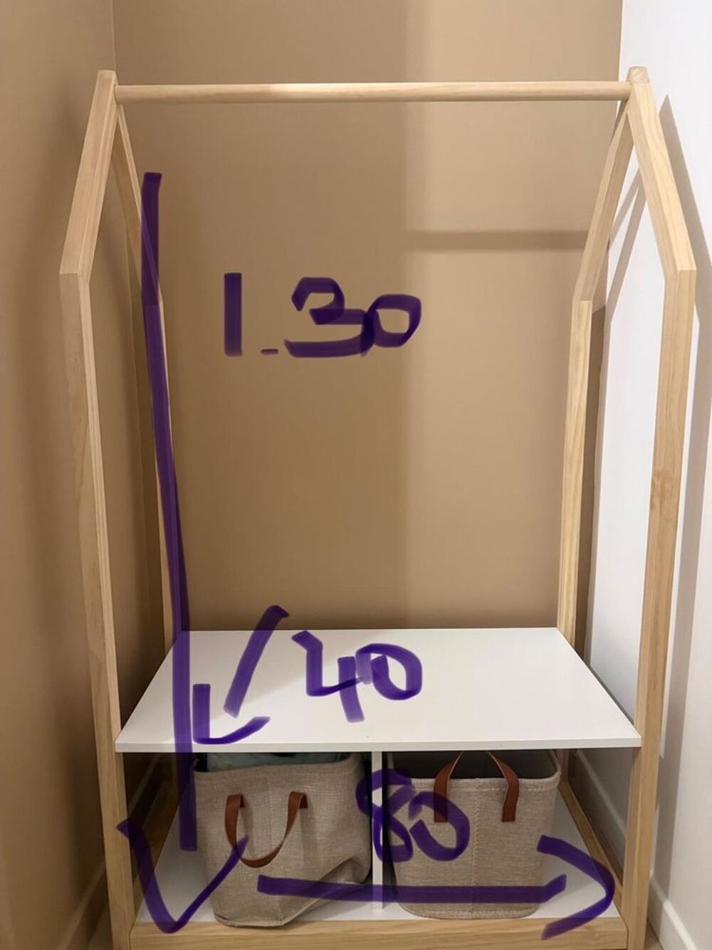 Vestiaire, Portant, penderie en bois pour enfant
Mobilier enfants