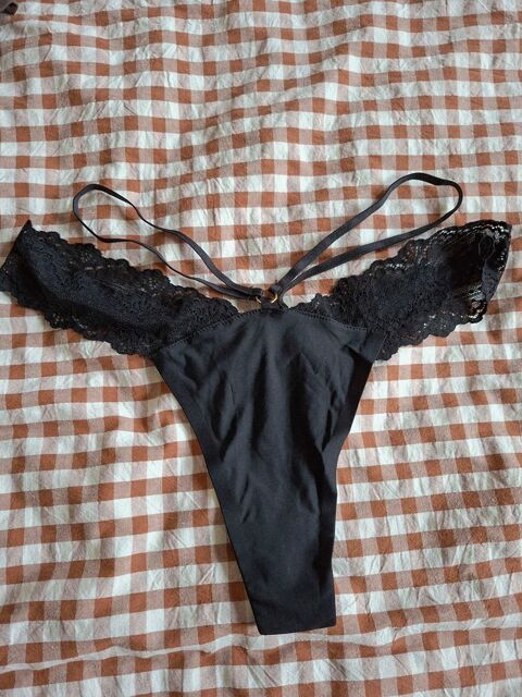 Beau string satin dentelle 30 Lille (59)
