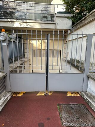  Parking / Garage  vendre 10 m