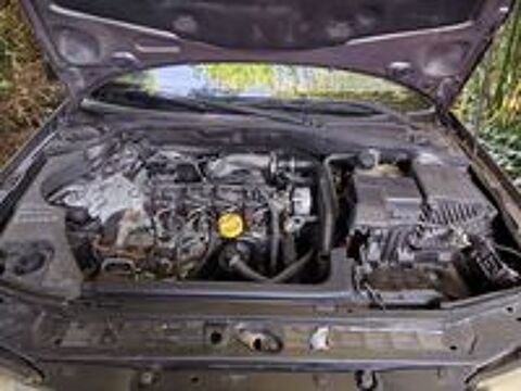 Laguna II Laguna 1.9 dCi 125 FAP Initiale 2006 occasion 72240 Domfront-en-Champagne
