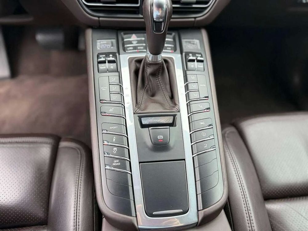 Macan 2.0 252ch PDK Toit Ouvrant 2020 occasion 33600 Pessac
