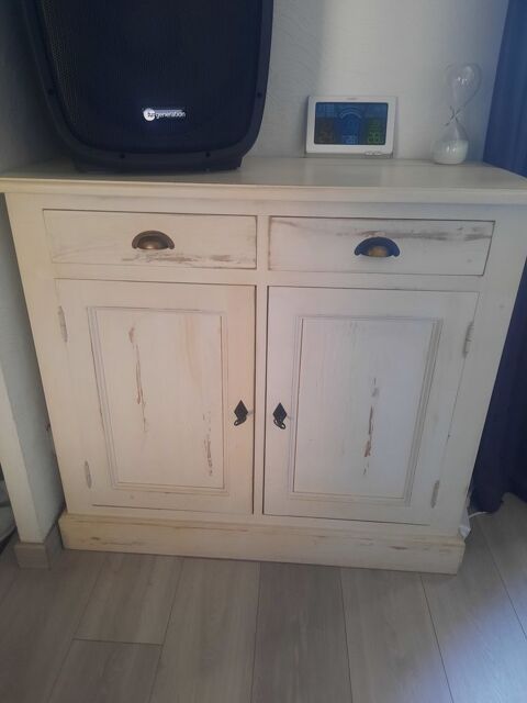 Joli meuble en bois blanc vieilli Grasse (06)