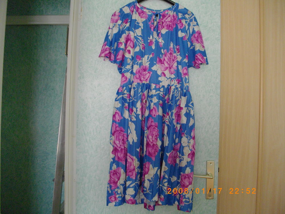 Robe &agrave; fleurs - Taille : 46 Vêtements