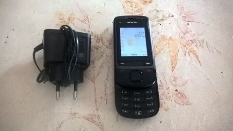 Ancien t�l�phone � clapet NOKIA C2-05. 20 Flers-en-Escrebieux (59)