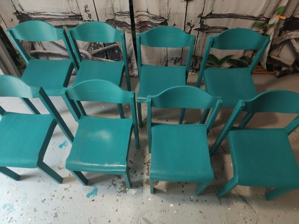 lot de 8 chaises en bois TBE Meubles