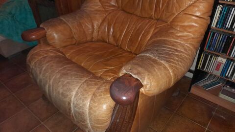 fauteuil en b.e en cuir  marin clair ossature en chene 0 Montfermeil (93)