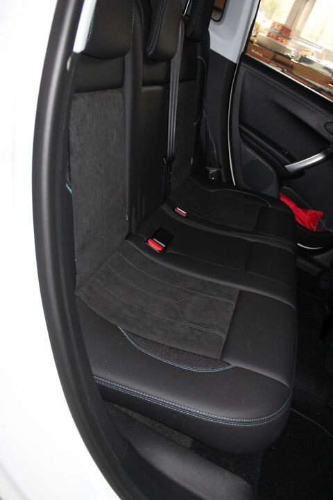 Peugeot 2008 1.2 PureTech 110ch S&S BVM5 Crossway