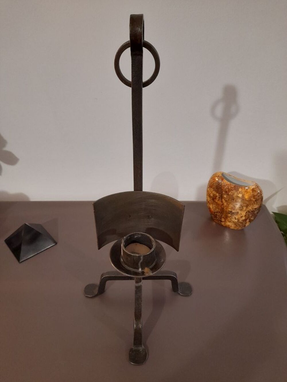 bougeoir sur pieds en fer forg&eacute; Décoration