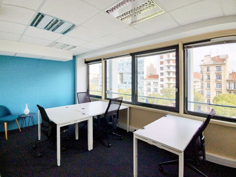 Basculez vers un espace de bureau ouvert pr&ecirc;t &agrave; l'emploi pour 15 personnes &agrave; Marseille Prado  2479 13008 Marseille
