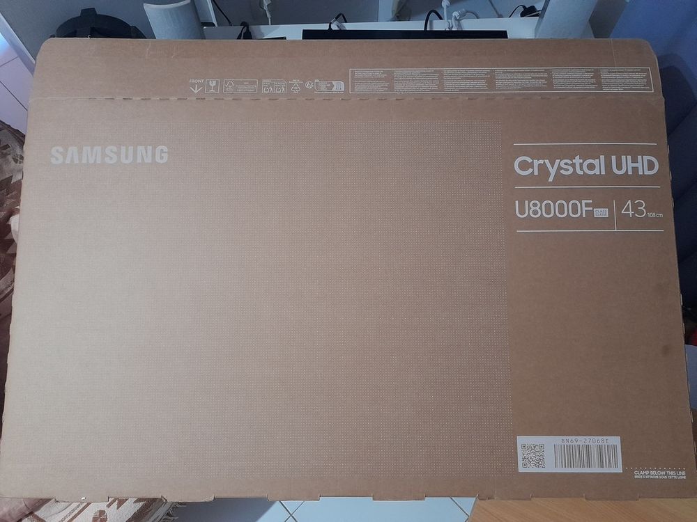 T&eacute;l&eacute;viseur LC Samsung CRYSTAL UHD LED Photos/Video/TV