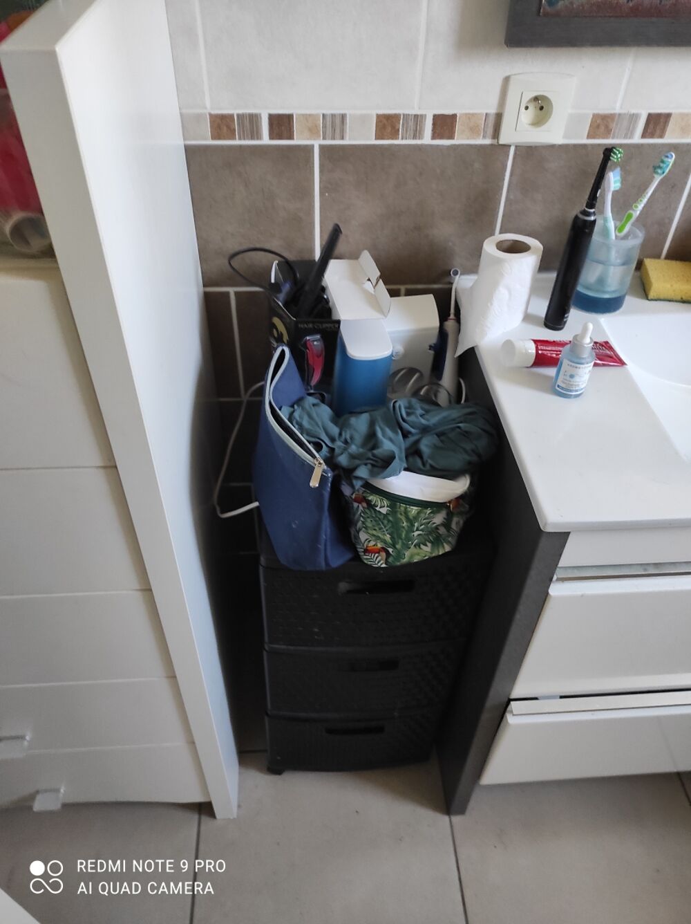 Meuble de rangement en plastique noir Meubles