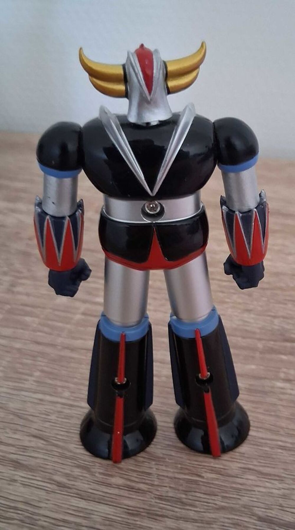 goldorak Metallic paint version 23cm t&ecirc;te rotative 