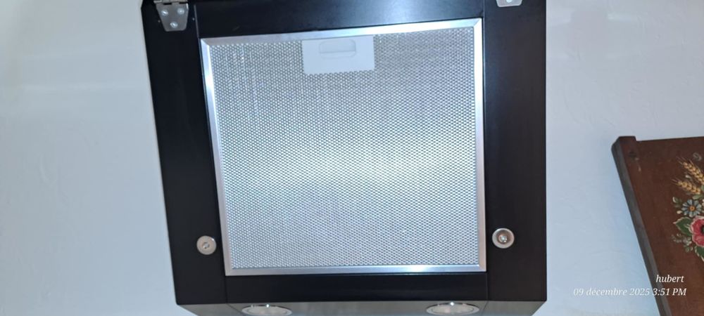 Hotte cuisine inclin&eacute;e Electrom�nager