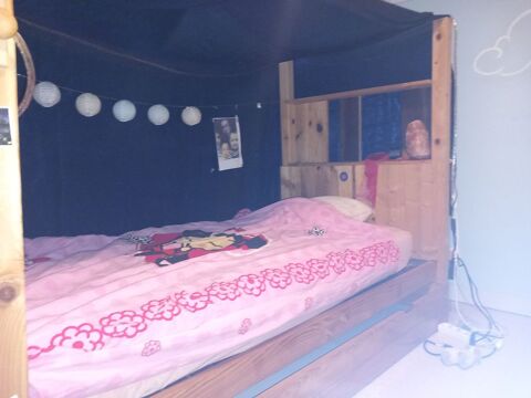 Lit baldaquin artisanal 1 place 60 Saint-Julien-Chapteuil (43)