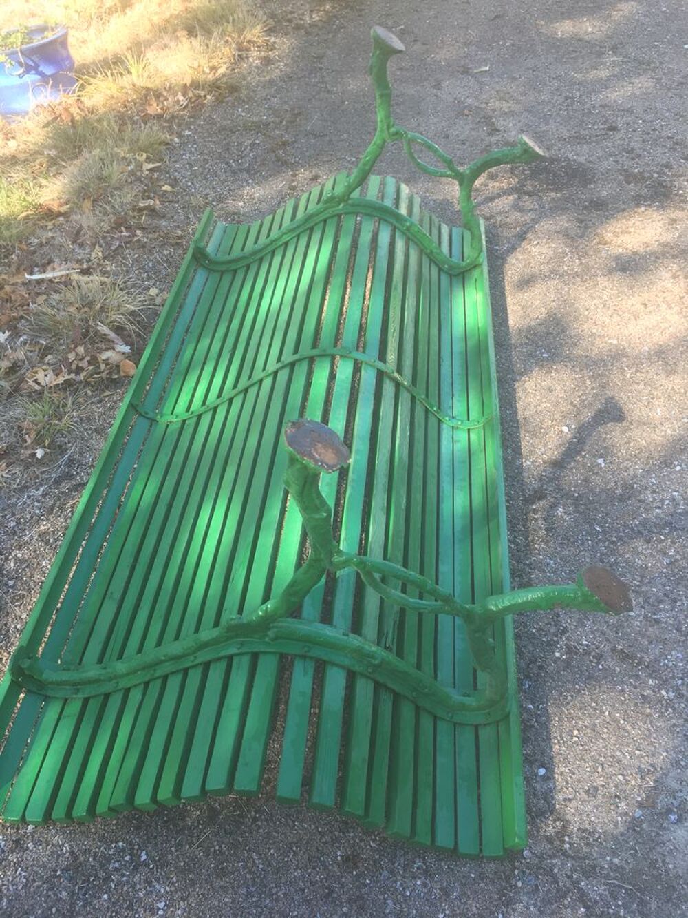 Banc de jardin pieds en fonte branche d'arbre Décoration