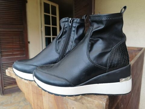 Bottines noires plate-forme. 36 Marque Active Fashion. 3 Lourdes (65)