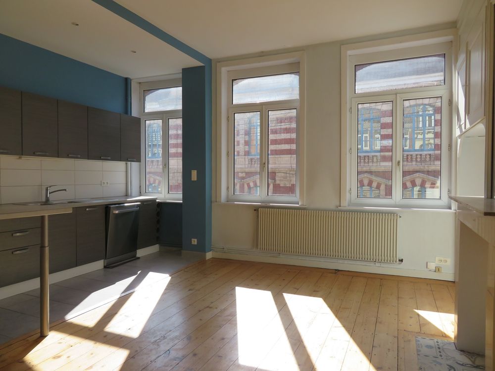Location Appartement T4 120M² en triplex LILLE métro Cormontaigne Lille
