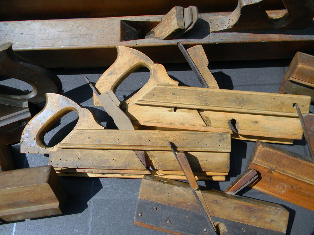 Outils anciens de menuisier ? &eacute;b&eacute;niste. Collection. 