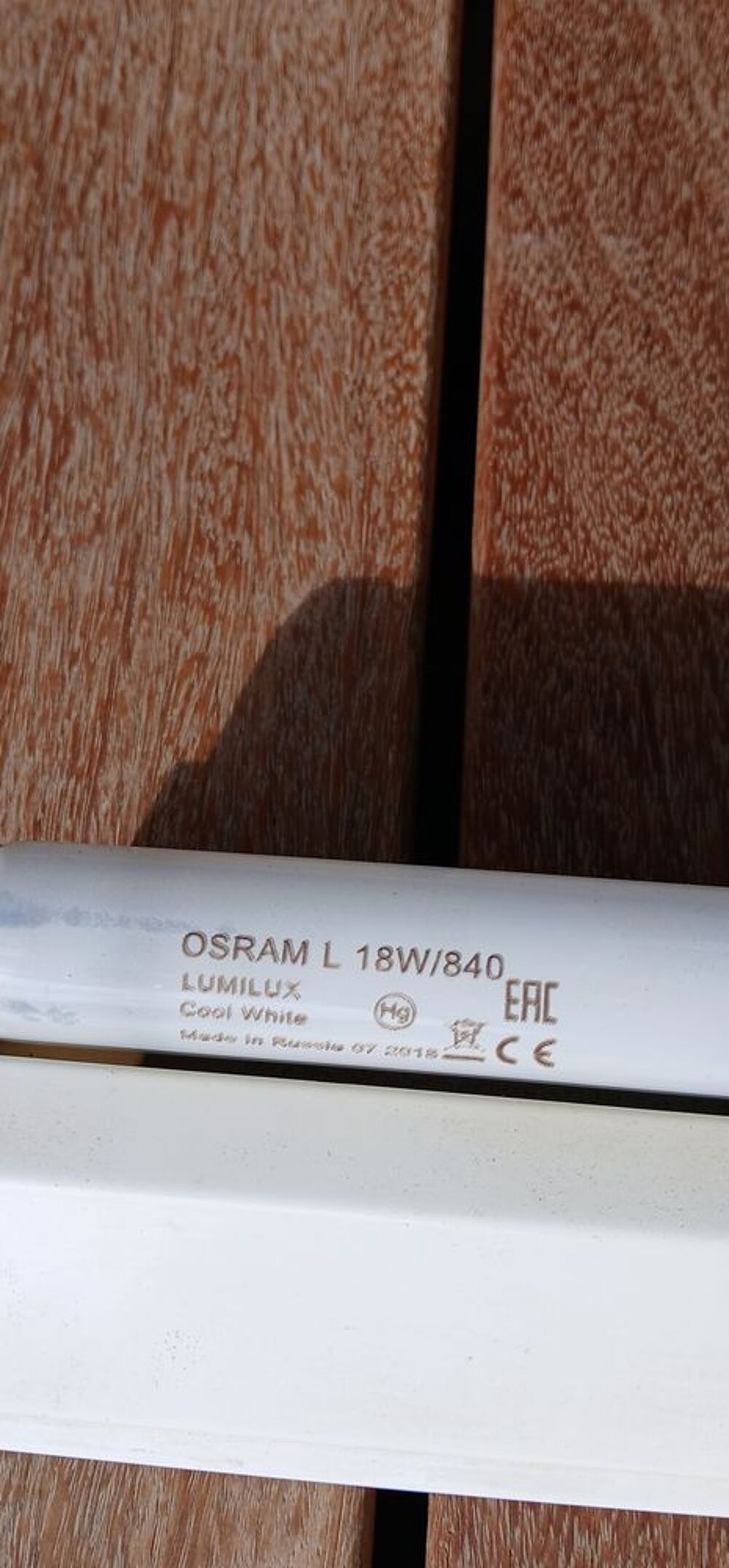 &eacute;clairage tube n&eacute;on Bricolage