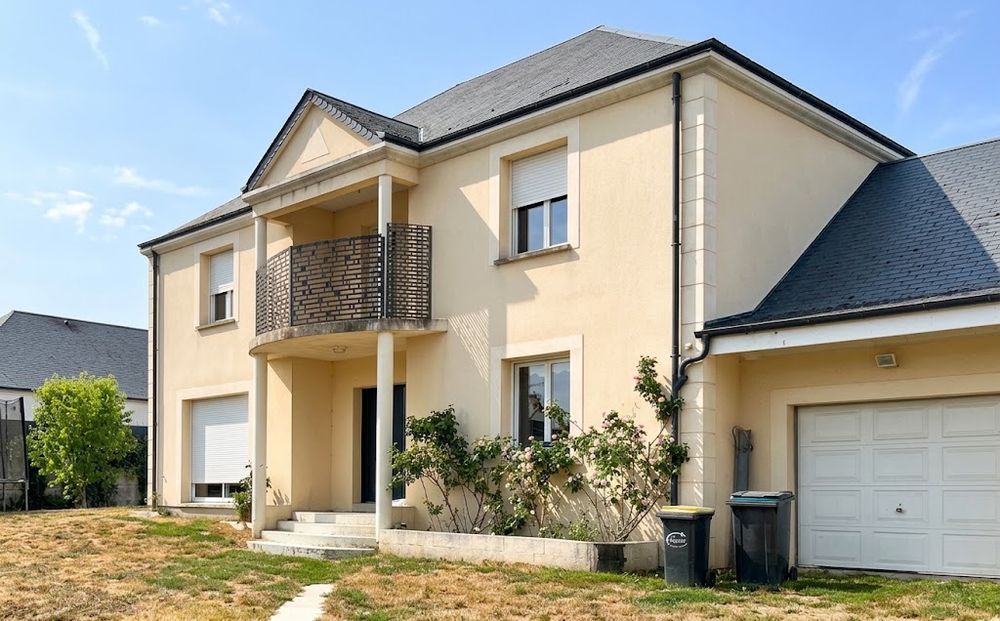 Maison 7 pièces 204 m² · à Saint-Ay · 204 m² · 29 500 €
