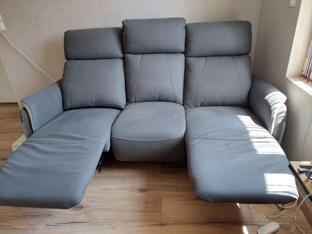Canap&eacute; 3 places relax gris 04/2023
Meubles