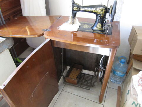 MACHINE A COUDRE ANCIENNE 40 Fougerolles (70)