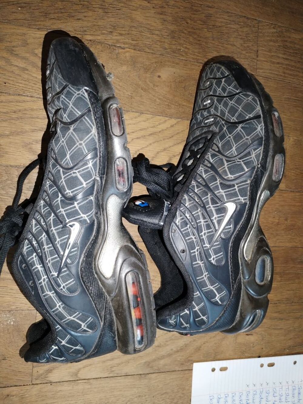 Basket nike tn (taille 43)
Chaussures