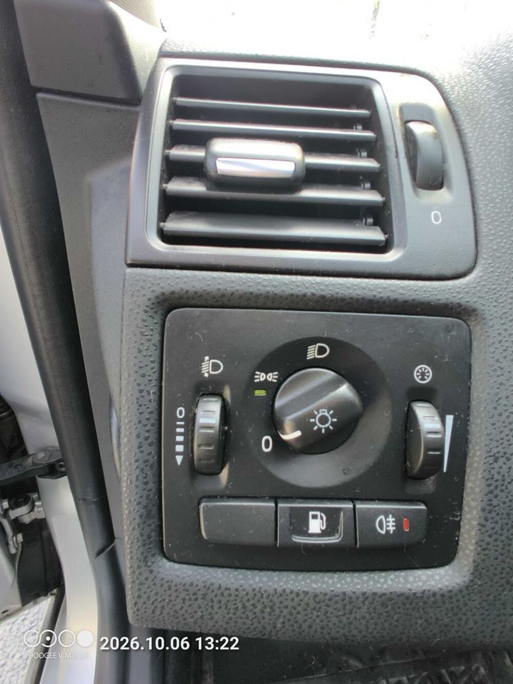 V50 1.6D DRIVe Stop&Start 115 Kinetic 2011 occasion 33000 Bordeaux