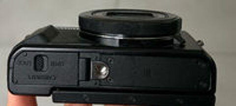   Appareil photo canon G7X valeur 1200 euros 