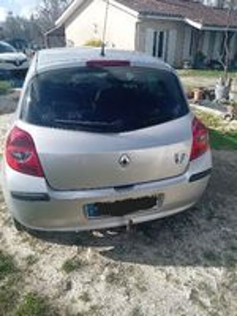Clio III Clio 1.5 dCi 70 eco2 Extr&ecirc;me Claire 2008 occasion 33390 Fours