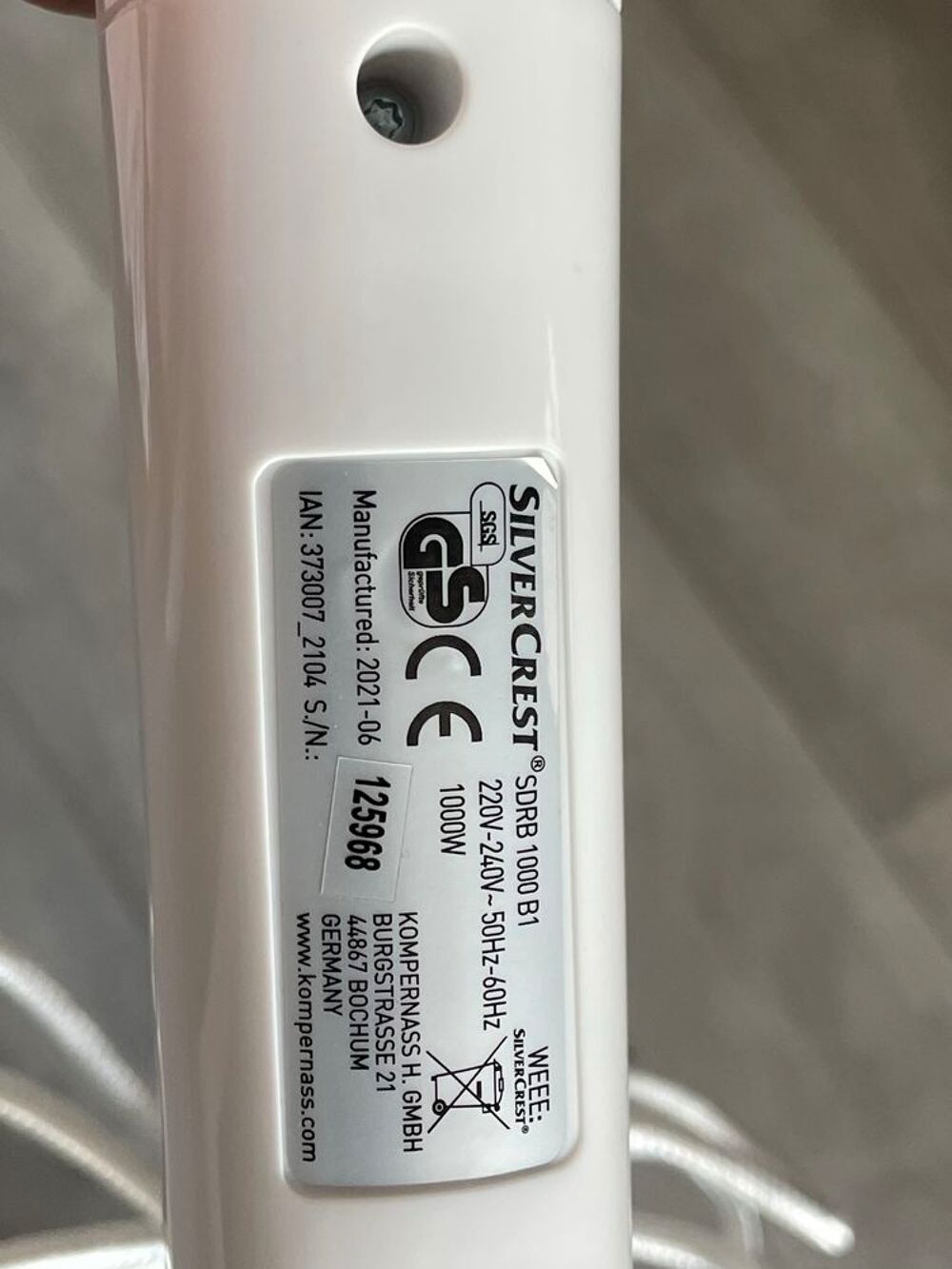 D&eacute;froisseur &agrave; main Silvercrest €" Tr&egrave;s bon &eacute;tat €" 12€&macr;€ - Pratique et efficace pour d&eacute;froisser sans fer &agrave; repasser ! Electroménager