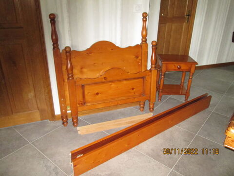 Lit une personne
240 Brive-la-Gaillarde (19)