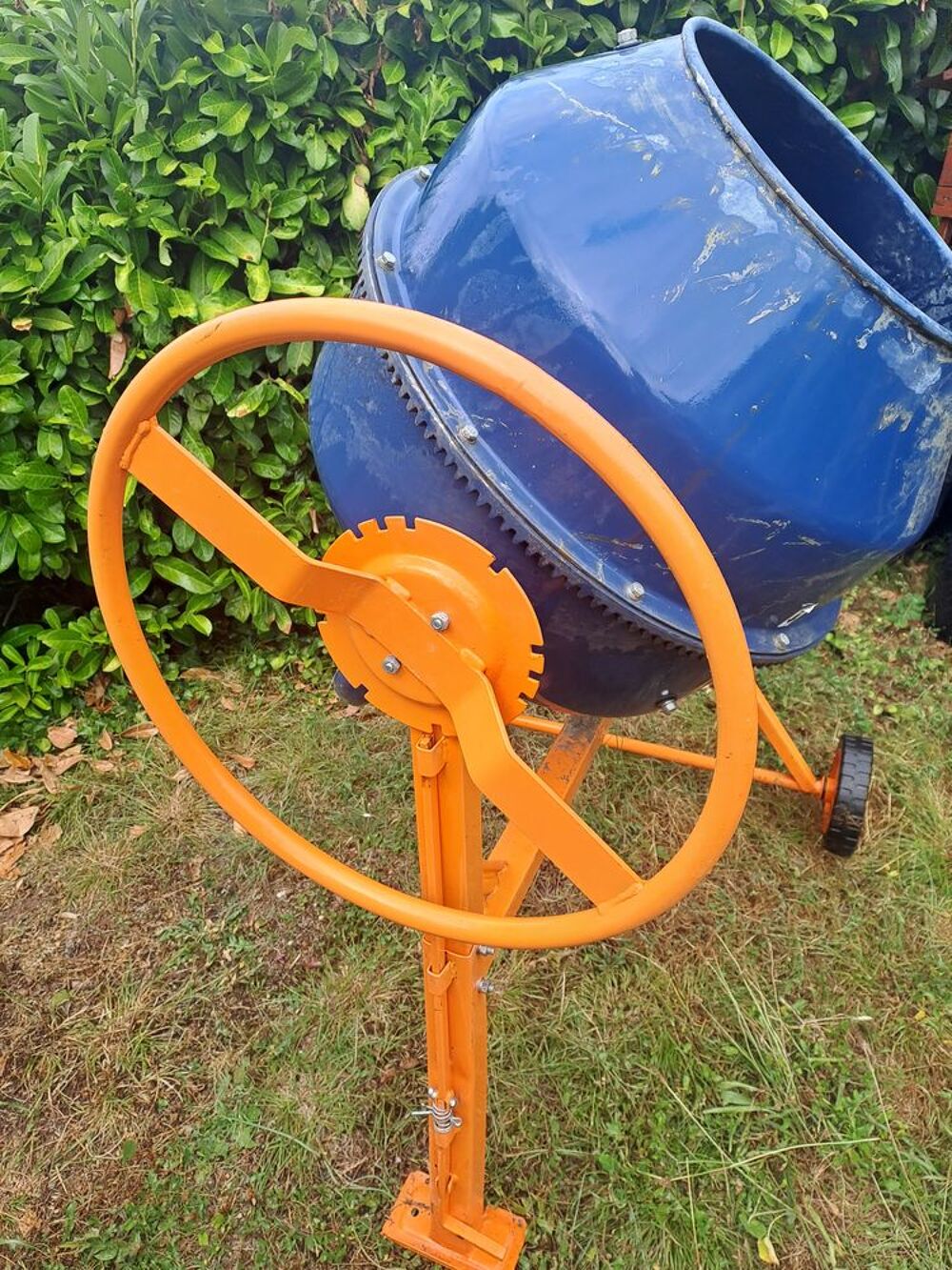 Betonniere electriq&ucirc;e servi 4 heures Bricolage