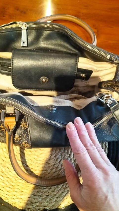 Sac � main Guess v�ritable 75 Le Blanc (36)