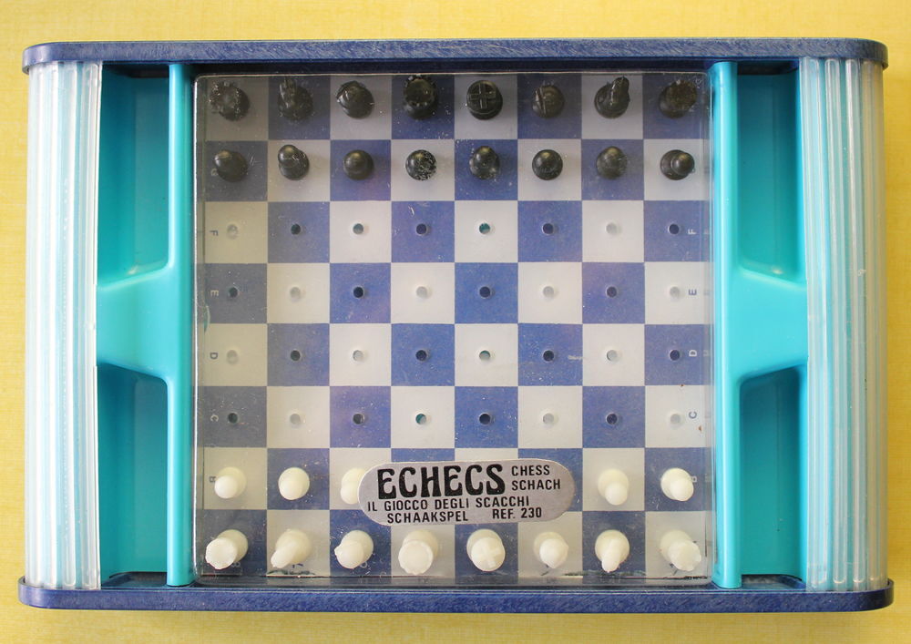 Jeux de Voyage vintage 70 Echecs Jeux / jouets