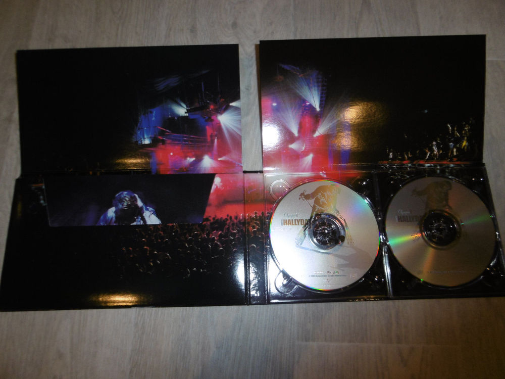 J HALLYDAY : OLYMPIA 2000 [ LONGBOX 2 x CD + LIVRET ] CD et vinyles