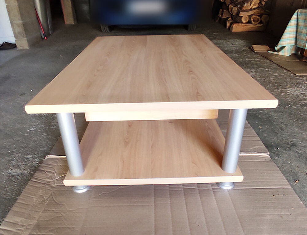 Table basse moderne en bois et pieds en m&eacute;tal Meubles