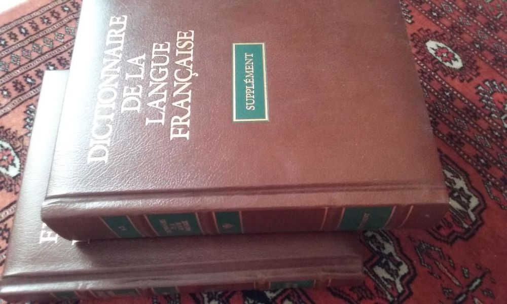 Dictionnaire - langue fran&ccedil;aise en cuir, pages dor&eacute;&eacute;s
7vol. Livres et BD