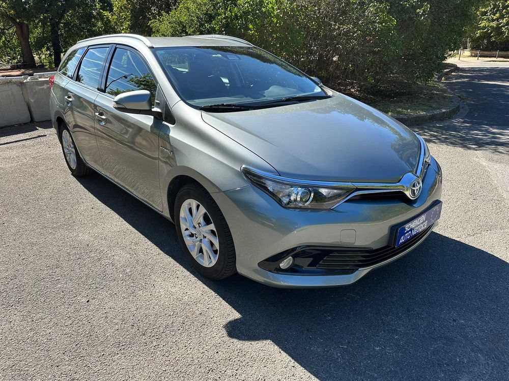 Auris Touring Sports Hybride 136h Business 2018 occasion 78110 Le V&eacute;sinet