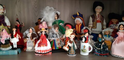 LOT POUPEES COLLECTION 10 Chivres-Val (02)