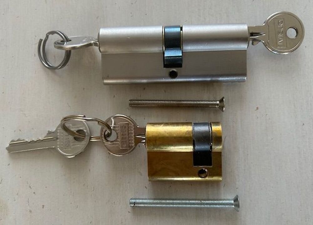 2 SERRURES canon de s&eacute;curit&eacute; ( peu ou pas servis )
Bricolage