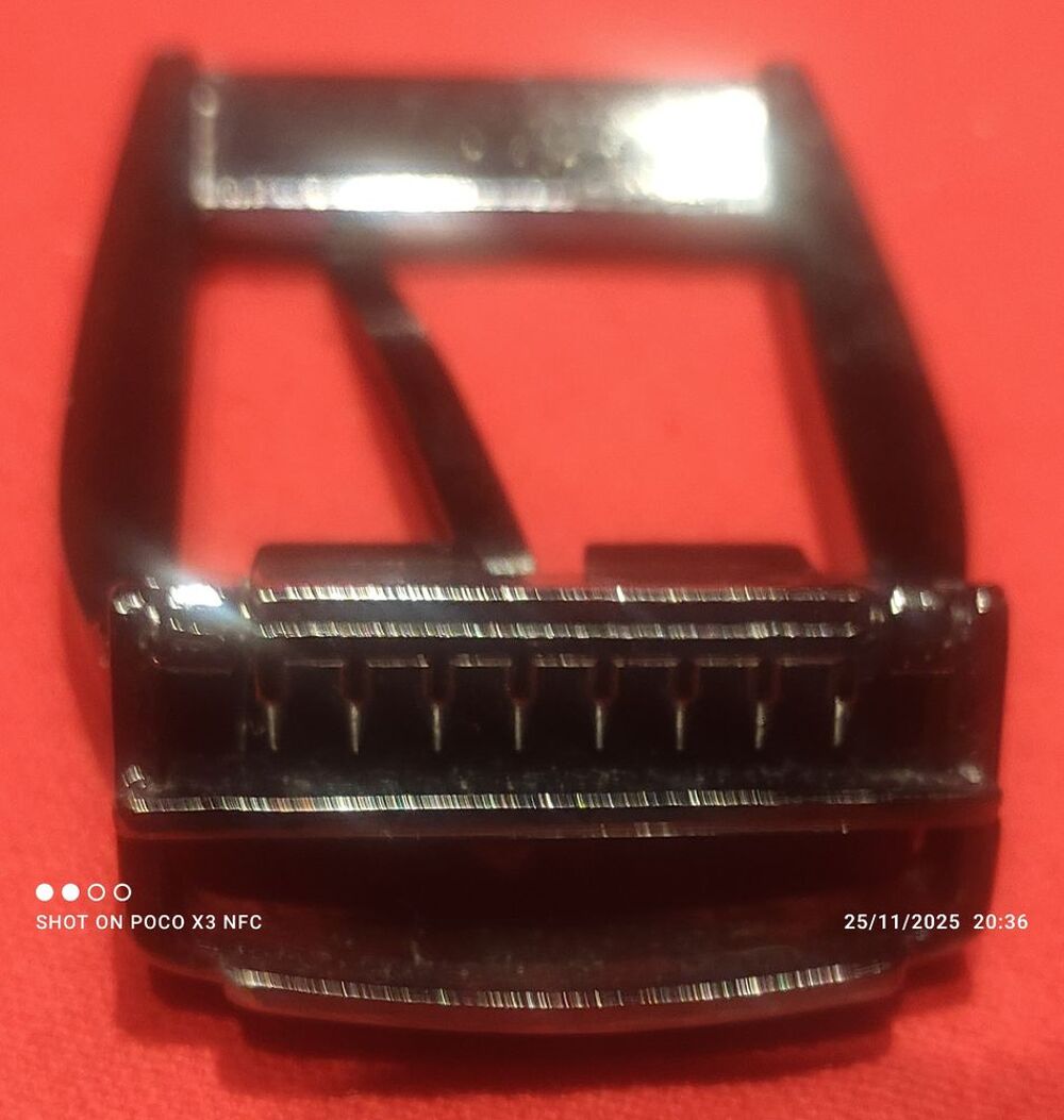 Boucle de ceinture Azzaro Vêtements